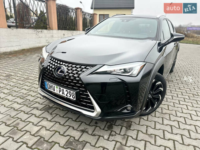 Черный Лексус UX, объемом двигателя 0 л и пробегом 109 тыс. км за 22750 $, фото 2 на Automoto.ua
