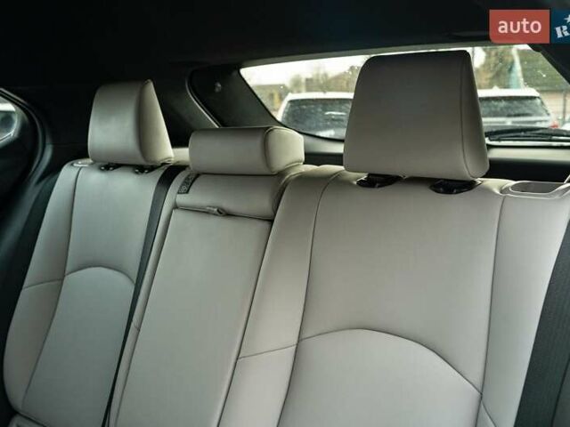 Чорний Лексус UX, об'ємом двигуна 2 л та пробігом 64 тис. км за 29900 $, фото 35 на Automoto.ua