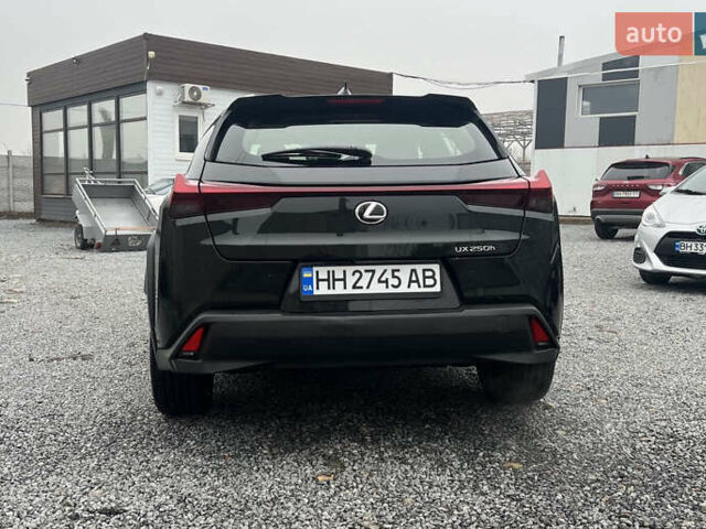Чорний Лексус UX, об'ємом двигуна 2 л та пробігом 5 тис. км за 38000 $, фото 5 на Automoto.ua