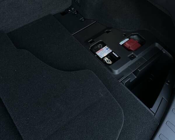 Чорний Лексус UX, об'ємом двигуна 0 л та пробігом 5 тис. км за 38900 $, фото 28 на Automoto.ua