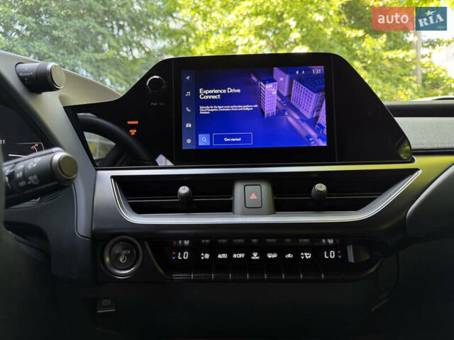 Черный Лексус UX, объемом двигателя 1.99 л и пробегом 6 тыс. км за 36500 $, фото 25 на Automoto.ua