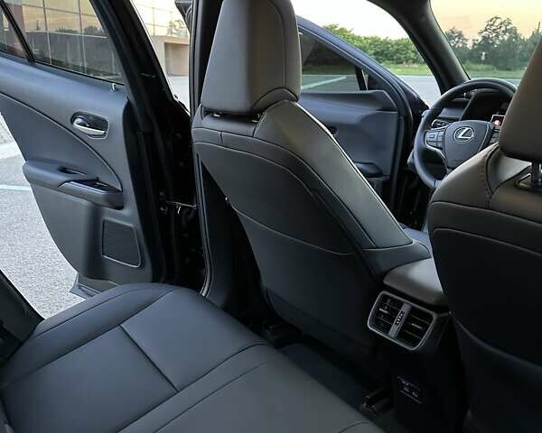 Чорний Лексус UX, об'ємом двигуна 0 л та пробігом 5 тис. км за 38900 $, фото 59 на Automoto.ua