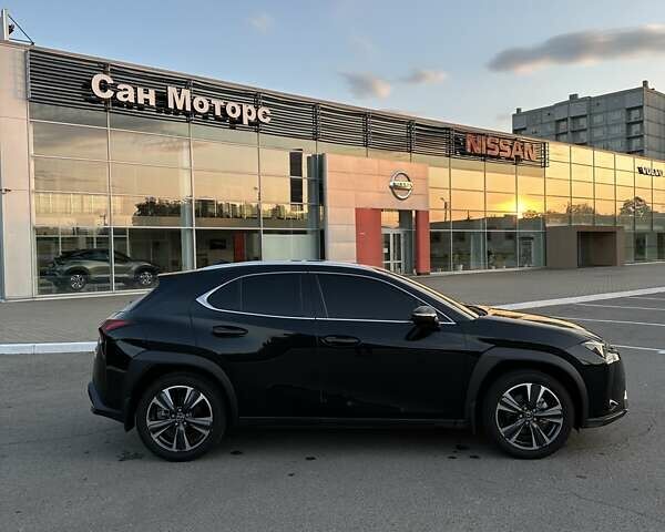 Чорний Лексус UX, об'ємом двигуна 0 л та пробігом 5 тис. км за 38900 $, фото 3 на Automoto.ua