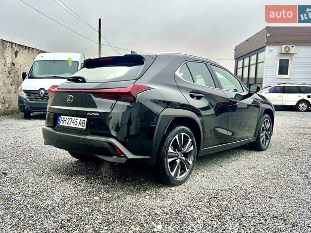 Чорний Лексус UX, об'ємом двигуна 2 л та пробігом 5 тис. км за 38000 $, фото 4 на Automoto.ua