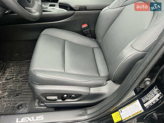 Чорний Лексус UX, об'ємом двигуна 2 л та пробігом 5 тис. км за 38000 $, фото 9 на Automoto.ua