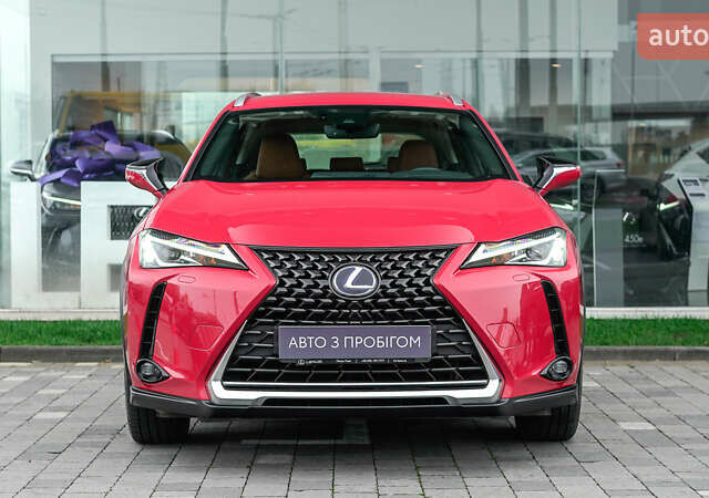 Красный Лексус UX, объемом двигателя 1.99 л и пробегом 101 тыс. км за 29130 $, фото 4 на Automoto.ua