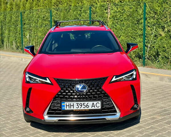 Красный Лексус UX, объемом двигателя 1.99 л и пробегом 47 тыс. км за 28500 $, фото 26 на Automoto.ua