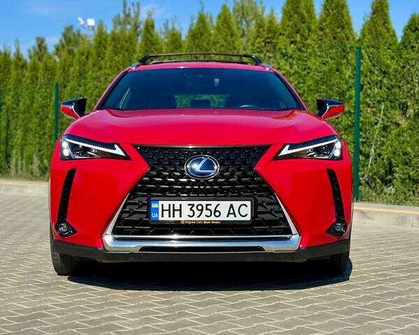 Красный Лексус UX, объемом двигателя 1.99 л и пробегом 47 тыс. км за 28500 $, фото 27 на Automoto.ua