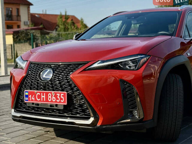 Красный Лексус UX, объемом двигателя 1.99 л и пробегом 21 тыс. км за 28900 $, фото 15 на Automoto.ua