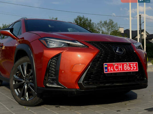 Красный Лексус UX, объемом двигателя 1.99 л и пробегом 21 тыс. км за 28900 $, фото 6 на Automoto.ua