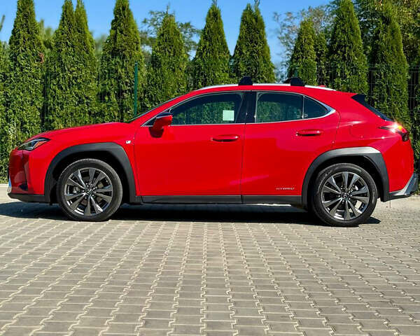 Красный Лексус UX, объемом двигателя 1.99 л и пробегом 47 тыс. км за 28500 $, фото 6 на Automoto.ua