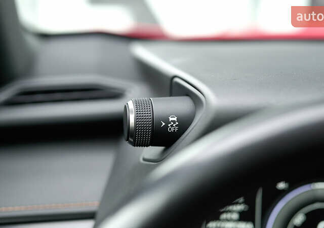 Красный Лексус UX, объемом двигателя 1.99 л и пробегом 101 тыс. км за 29130 $, фото 23 на Automoto.ua