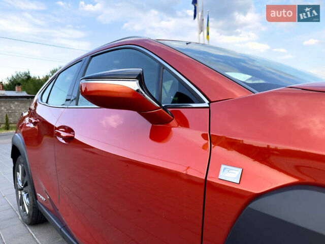 Красный Лексус UX, объемом двигателя 1.99 л и пробегом 21 тыс. км за 28900 $, фото 33 на Automoto.ua