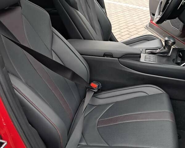 Красный Лексус UX, объемом двигателя 2 л и пробегом 17 тыс. км за 29800 $, фото 55 на Automoto.ua