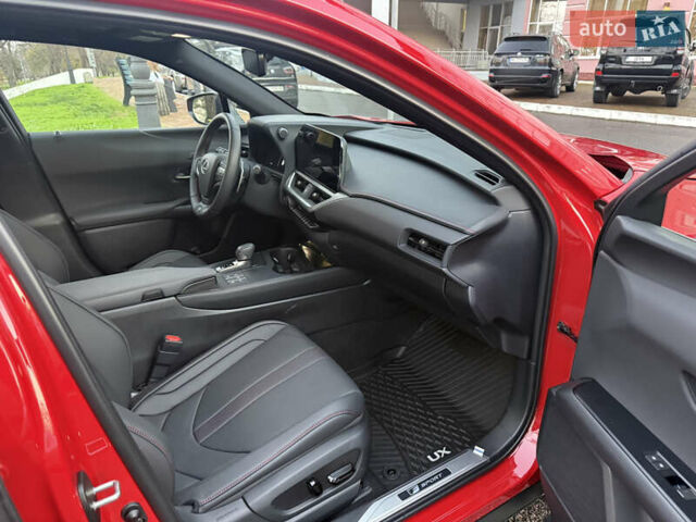 Красный Лексус UX, объемом двигателя 1.99 л и пробегом 4 тыс. км за 39500 $, фото 7 на Automoto.ua