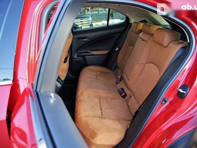 Лексус UX, об'ємом двигуна 2 л та пробігом 16 тис. км за 36000 $, фото 10 на Automoto.ua