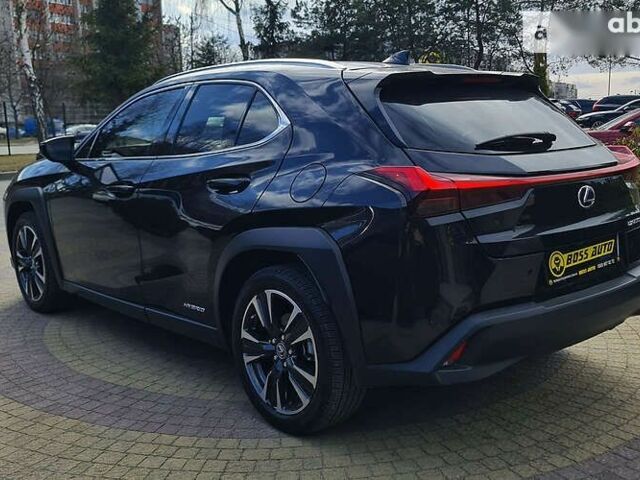 Лексус UX, объемом двигателя 2 л и пробегом 18 тыс. км за 35990 $, фото 5 на Automoto.ua