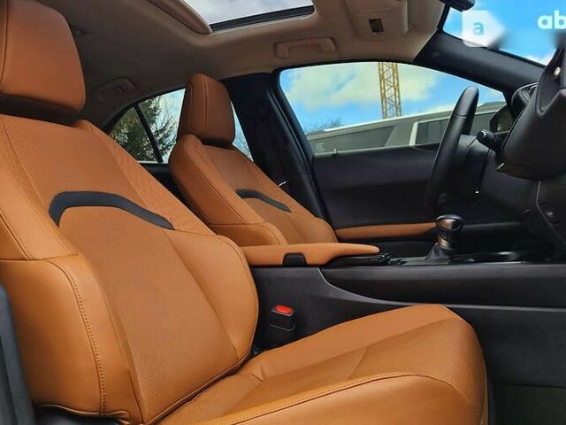 Лексус UX, объемом двигателя 2 л и пробегом 18 тыс. км за 35990 $, фото 19 на Automoto.ua