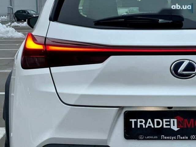 Лексус UX, объемом двигателя 4.25 л и пробегом 59 тыс. км за 27500 $, фото 12 на Automoto.ua