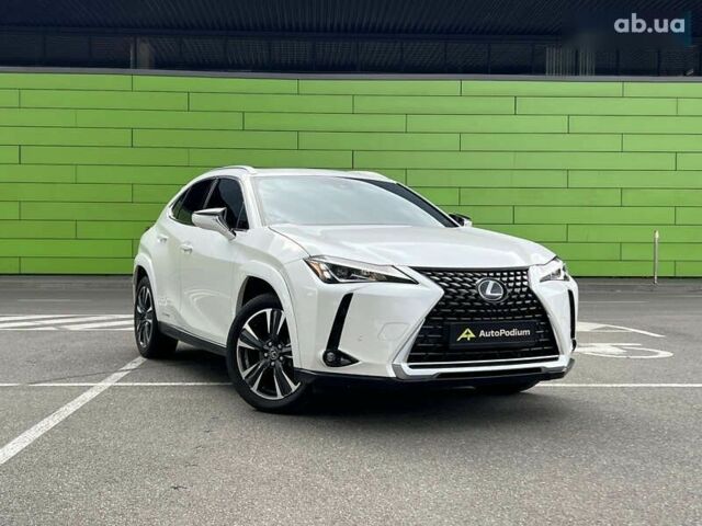 Лексус UX, объемом двигателя 4.25 л и пробегом 20 тыс. км за 31900 $, фото 1 на Automoto.ua