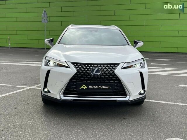 Лексус UX, объемом двигателя 4.25 л и пробегом 20 тыс. км за 31900 $, фото 4 на Automoto.ua