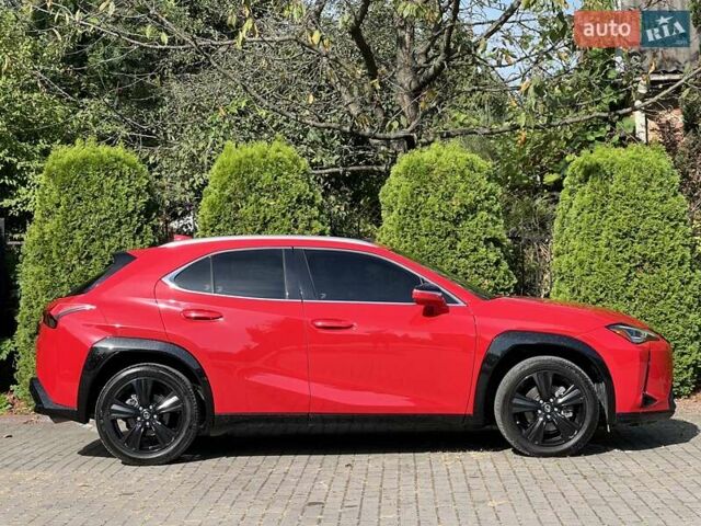 Лексус UX, объемом двигателя 2 л и пробегом 61 тыс. км за 24999 $, фото 3 на Automoto.ua