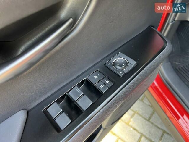 Лексус UX, объемом двигателя 2 л и пробегом 61 тыс. км за 24999 $, фото 30 на Automoto.ua