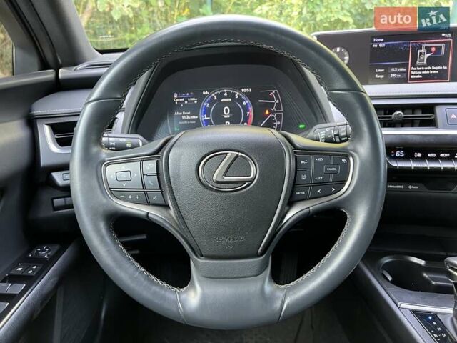 Лексус UX, объемом двигателя 2 л и пробегом 61 тыс. км за 24999 $, фото 12 на Automoto.ua