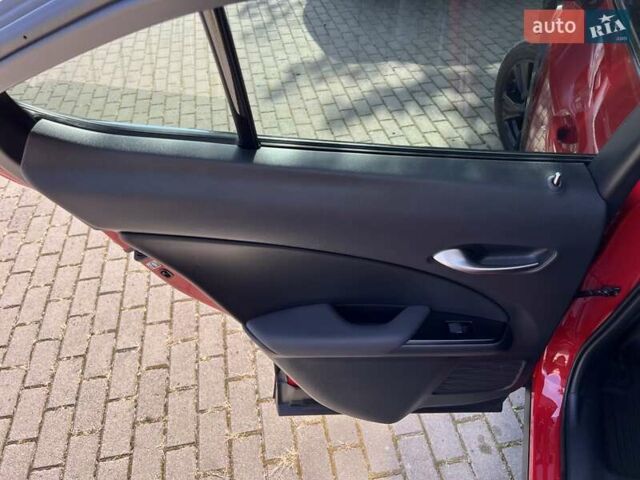 Лексус UX, объемом двигателя 2 л и пробегом 61 тыс. км за 24999 $, фото 31 на Automoto.ua