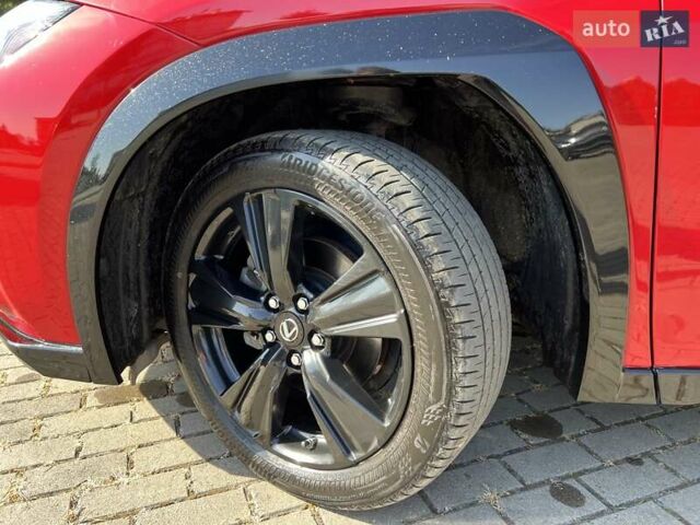 Лексус UX, объемом двигателя 2 л и пробегом 61 тыс. км за 24999 $, фото 34 на Automoto.ua