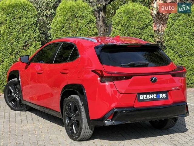 Лексус UX, объемом двигателя 2 л и пробегом 61 тыс. км за 24999 $, фото 6 на Automoto.ua