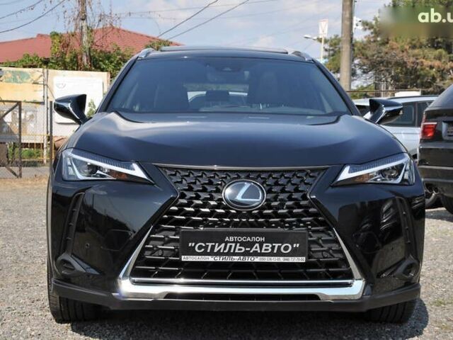 Лексус UX, объемом двигателя 2 л и пробегом 43 тыс. км за 27700 $, фото 4 на Automoto.ua