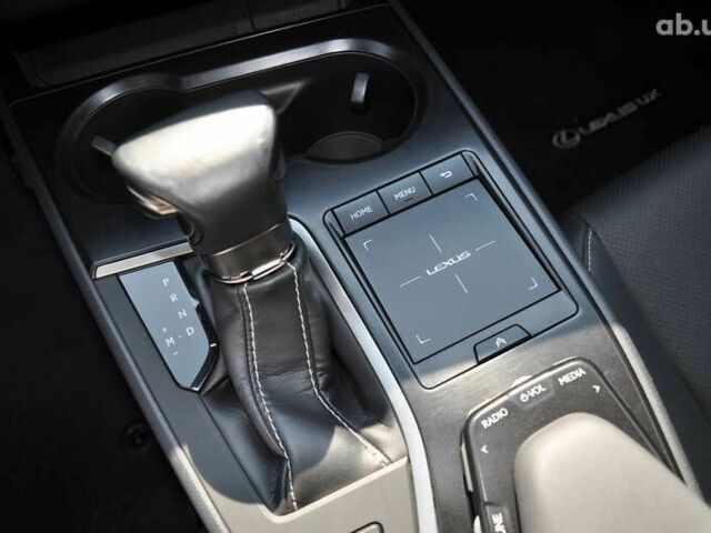 Лексус UX, объемом двигателя 2 л и пробегом 43 тыс. км за 27700 $, фото 21 на Automoto.ua