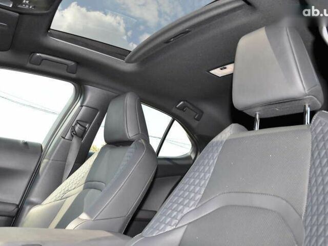 Лексус UX, объемом двигателя 2 л и пробегом 43 тыс. км за 27700 $, фото 25 на Automoto.ua