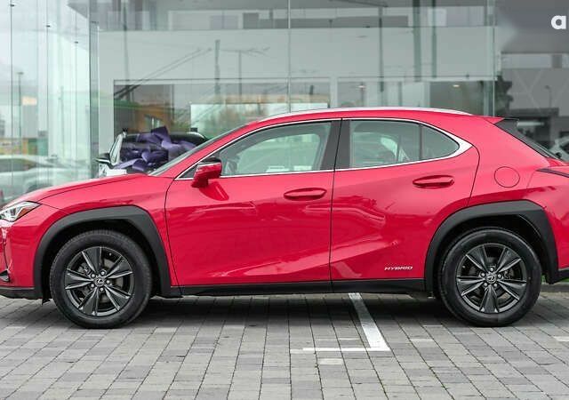 Лексус UX, объемом двигателя 0 л и пробегом 101 тыс. км за 29563 $, фото 2 на Automoto.ua
