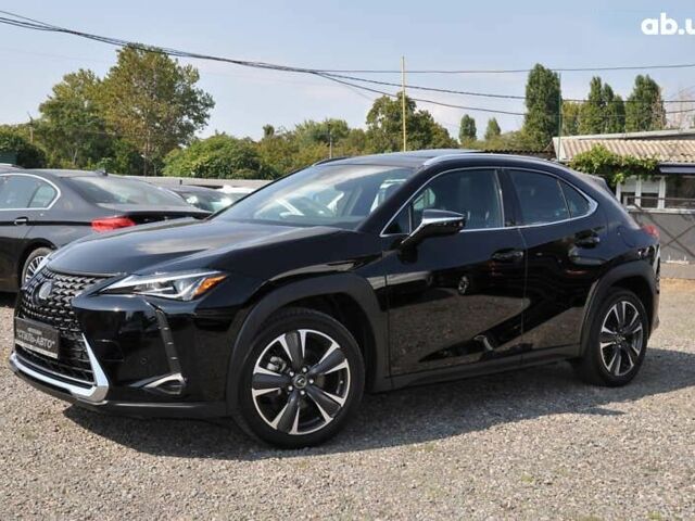 Лексус UX, объемом двигателя 2 л и пробегом 43 тыс. км за 27700 $, фото 2 на Automoto.ua