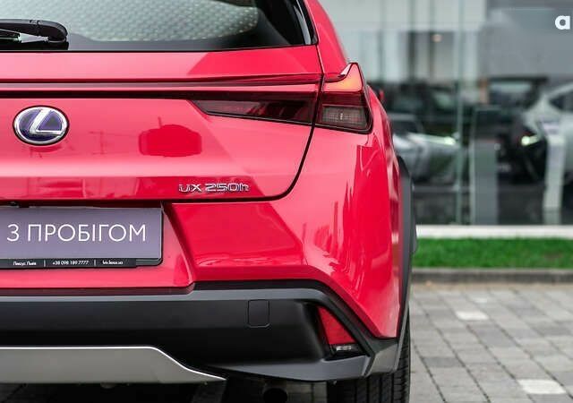 Лексус UX, объемом двигателя 0 л и пробегом 101 тыс. км за 29563 $, фото 13 на Automoto.ua