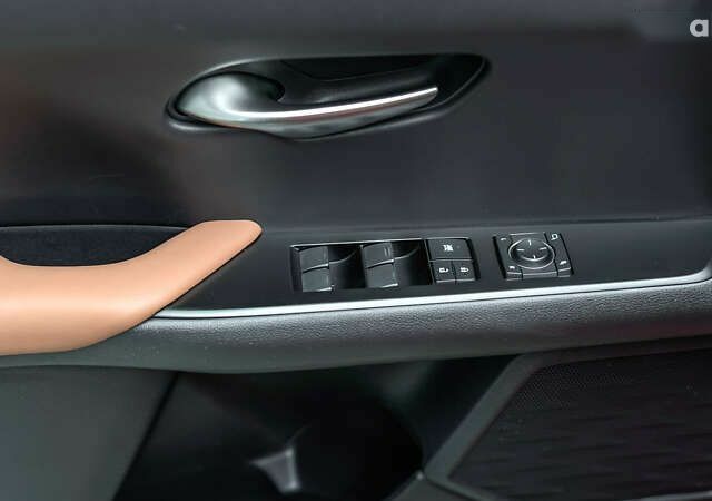 Лексус UX, объемом двигателя 0 л и пробегом 101 тыс. км за 29563 $, фото 15 на Automoto.ua