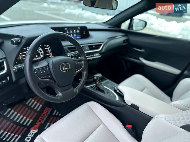 Лексус UX, объемом двигателя 0 л и пробегом 59 тыс. км за 28500 $, фото 23 на Automoto.ua