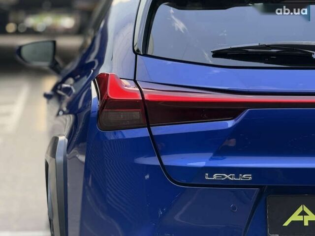 Лексус UX, объемом двигателя 0 л и пробегом 93 тыс. км за 33500 $, фото 1 на Automoto.ua