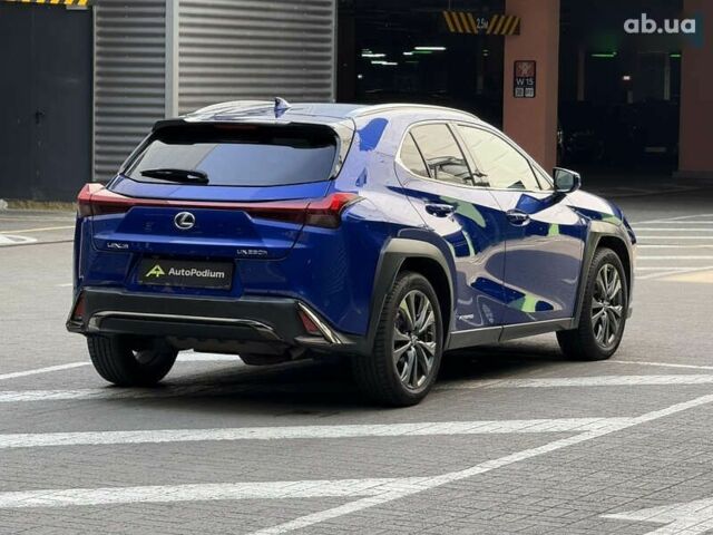 Лексус UX, объемом двигателя 0 л и пробегом 93 тыс. км за 33500 $, фото 2 на Automoto.ua