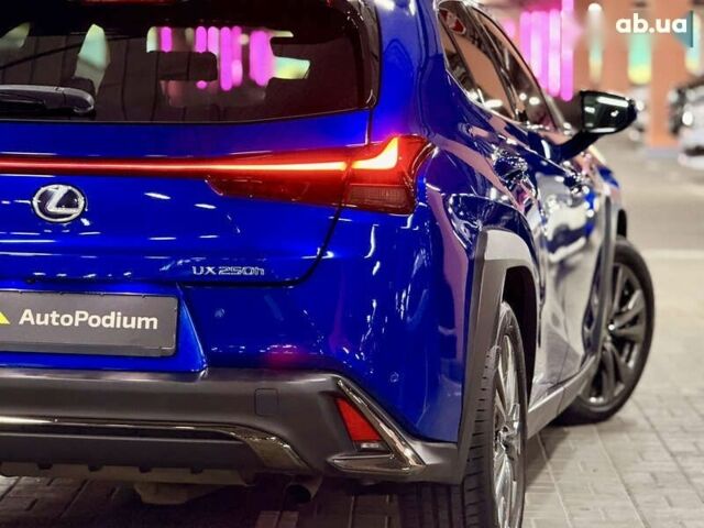 Лексус UX, объемом двигателя 0 л и пробегом 93 тыс. км за 32900 $, фото 9 на Automoto.ua