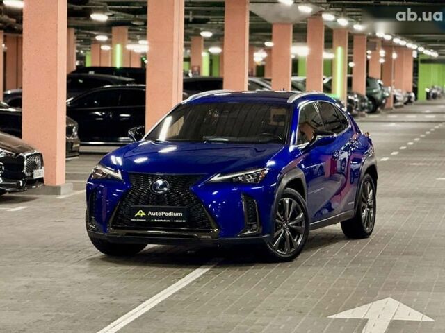 Лексус UX, объемом двигателя 0 л и пробегом 93 тыс. км за 32900 $, фото 6 на Automoto.ua