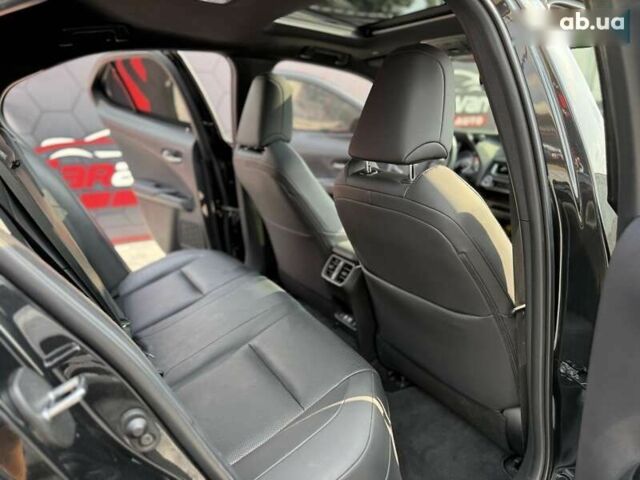 Лексус UX, об'ємом двигуна 0 л та пробігом 76 тис. км за 22900 $, фото 28 на Automoto.ua