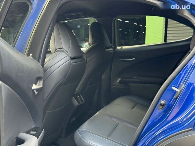Лексус UX, объемом двигателя 0 л и пробегом 93 тыс. км за 33500 $, фото 18 на Automoto.ua