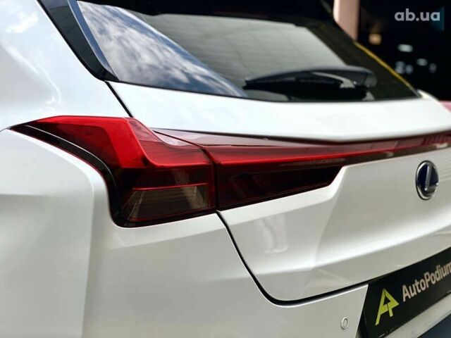 Лексус UX, об'ємом двигуна 0 л та пробігом 22 тис. км за 30500 $, фото 21 на Automoto.ua