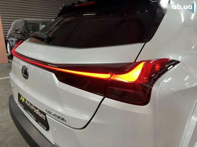 Лексус UX, объемом двигателя 0 л и пробегом 21 тыс. км за 30800 $, фото 27 на Automoto.ua