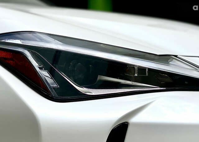 Лексус UX, об'ємом двигуна 0 л та пробігом 22 тис. км за 30500 $, фото 14 на Automoto.ua