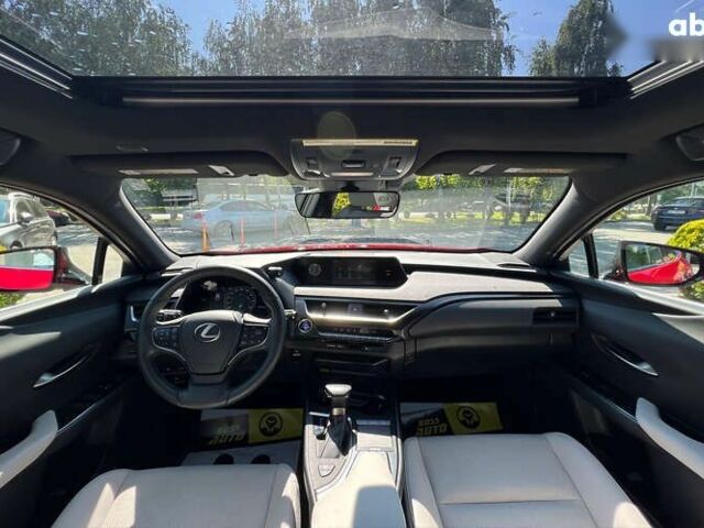 Лексус UX, объемом двигателя 0 л и пробегом 73 тыс. км за 28800 $, фото 14 на Automoto.ua