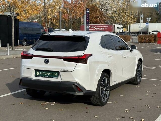 Лексус UX, объемом двигателя 0 л и пробегом 22 тыс. км за 29400 $, фото 12 на Automoto.ua